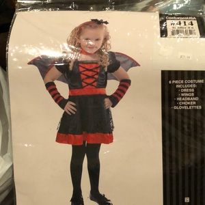 Halloween costume- new